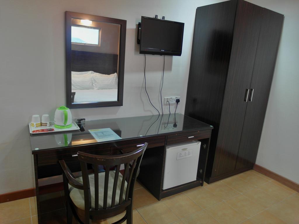 New City Hotel Kajang Exterior photo